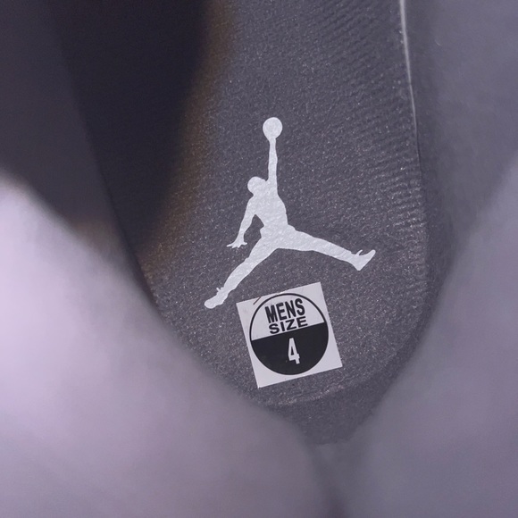 Cool Grey 11’s 2021 - Picture 7 of 11